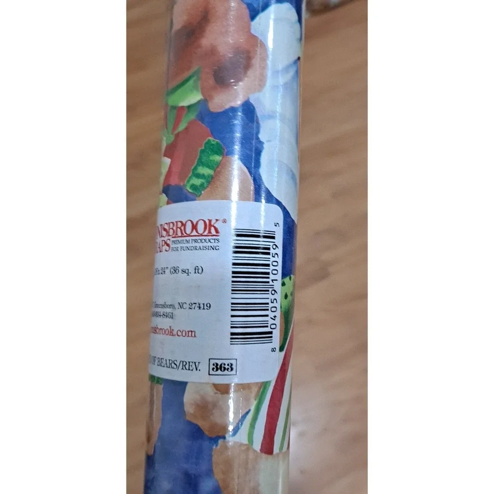 Innisbrook Wrapping Paper Hop To It 18 Foot x 24 Inches Bunches Of Bears Rev.NEW